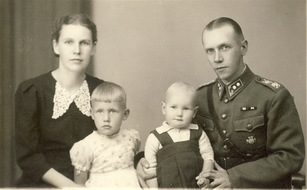 Hälikän perhe 1941 pien 10